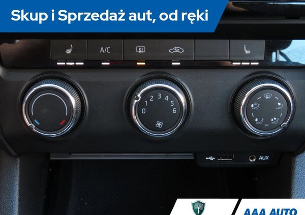 Skoda Octavia cena 35000 przebieg: 238818, rok produkcji 2015 z Wołomin małe 154